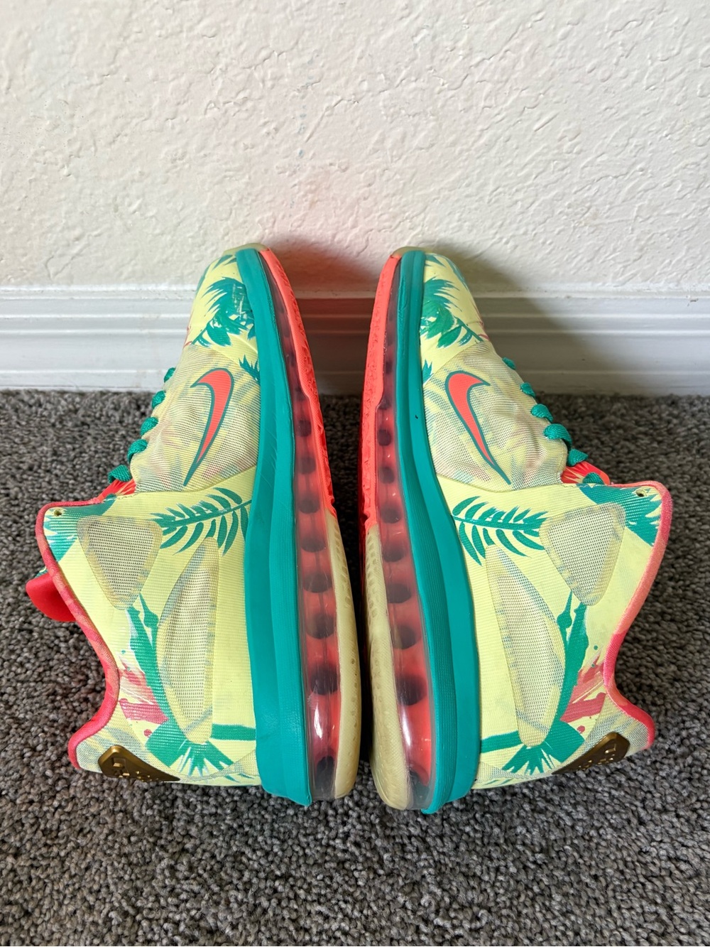 Nike LeBron Lebronald 9 Size 9 1/2 - Picture 6 of 10
